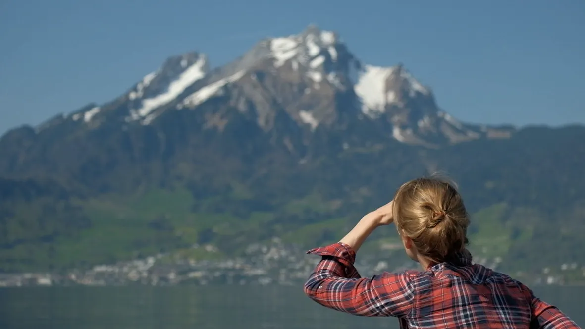 Luzern Pontoonboot mieten am Vierwaldstättersee, Pilatus